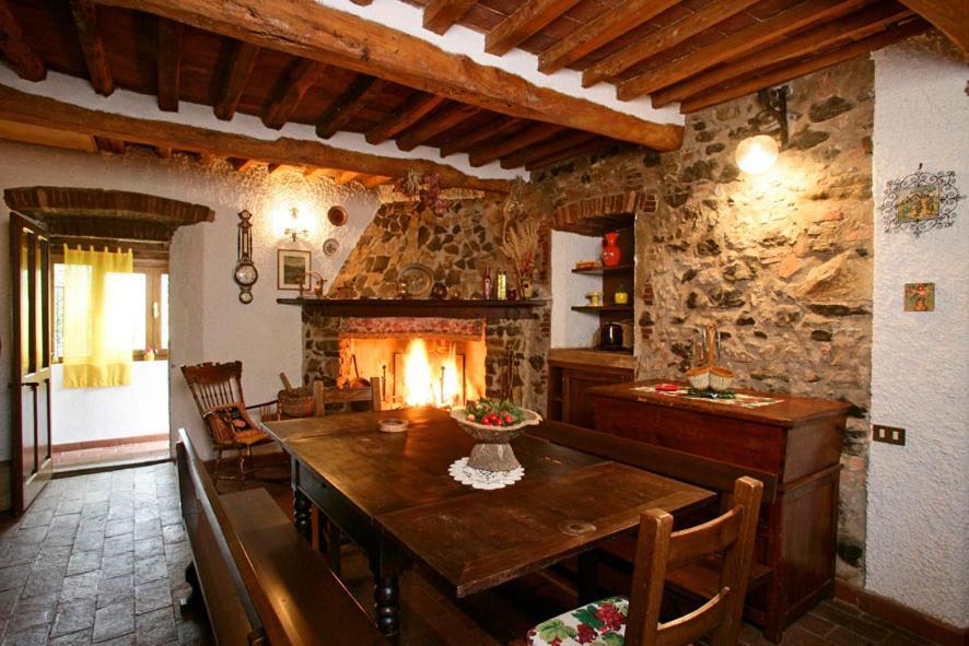 Вилла Casa Conti Di Sotto Гаворрано Экстерьер фото